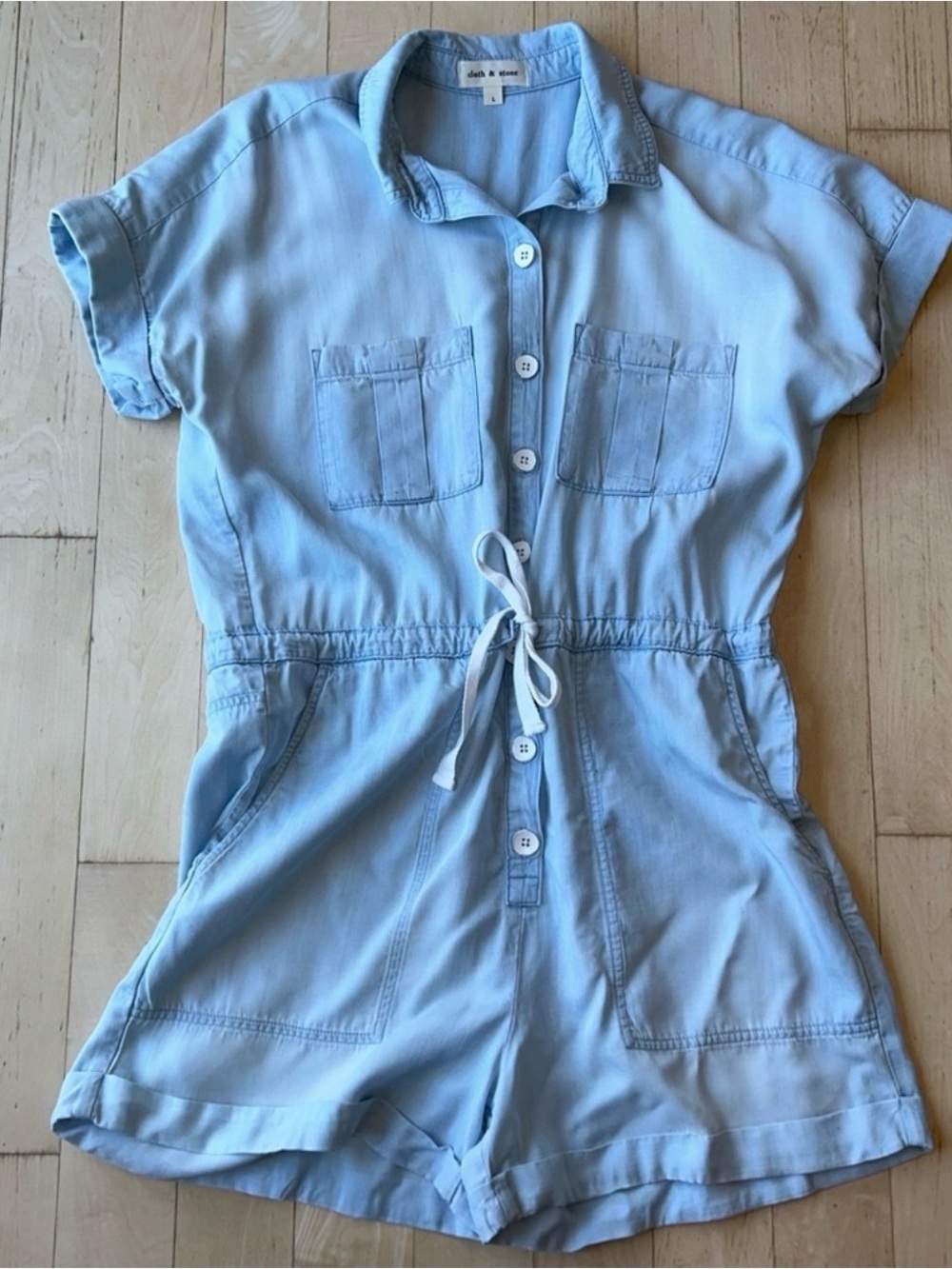 Anthropologie Cloth & Stone Blue Chambray Utility Shorts Romper Size Large